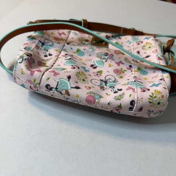 Dooney & Bourke Disney Epcot Flower & Garden 2020 Crossbody Bag Pink Minnie EUC - Picture 14 of 16